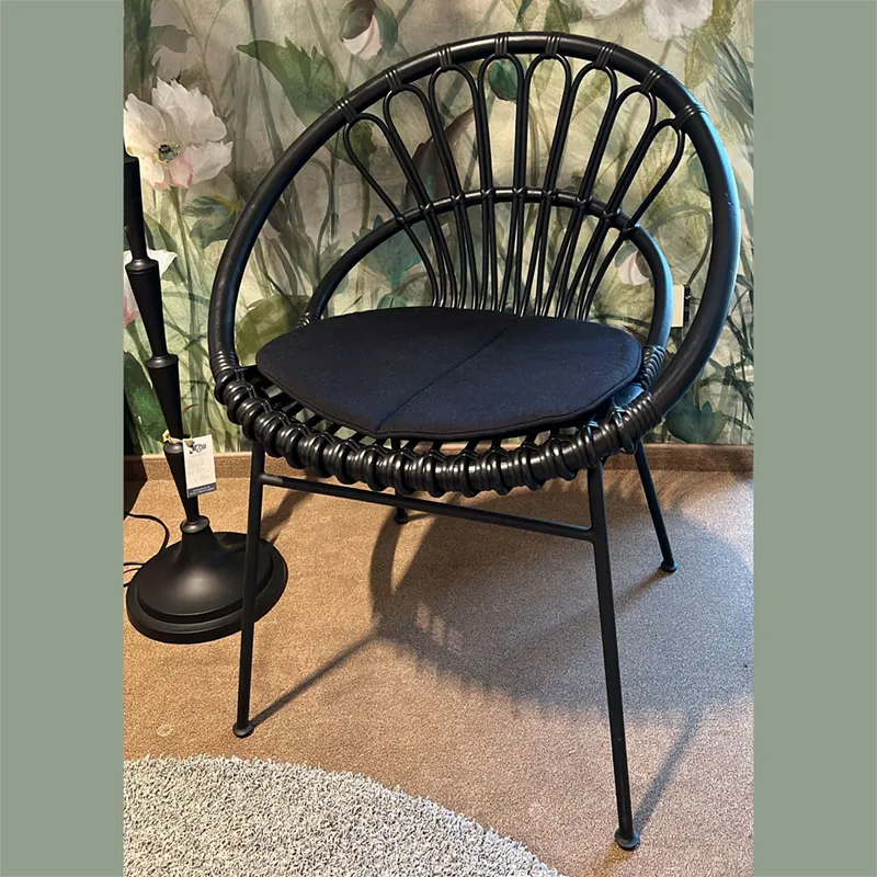 Private Sale: Roxanne Dining Chair in Schwarz, Outdoor-Kollektion von Vincent Sheppard.